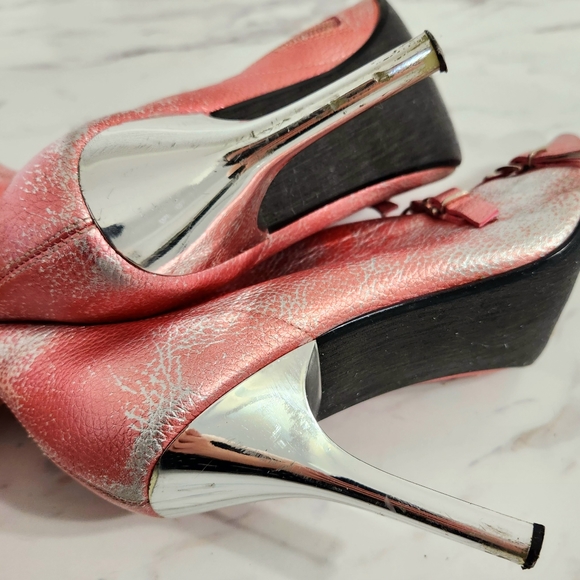 Steve Madden • Pink, Distressed Metallic Faux-Leather Stiletto Boots, size 9 - Picture 3 of 8